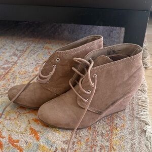 Women's Tan Wedge Ankle Boots